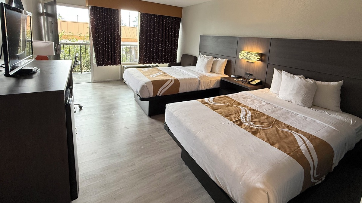 Port Allen Hotel | Quality Inn & Suites Baton Rouge West – Port Allen