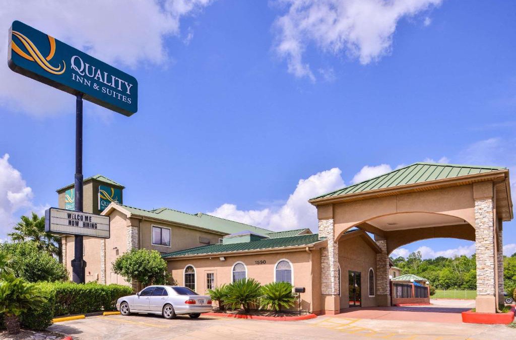 Beaumont Hotel | Quality Inn & Suites Beaumont
