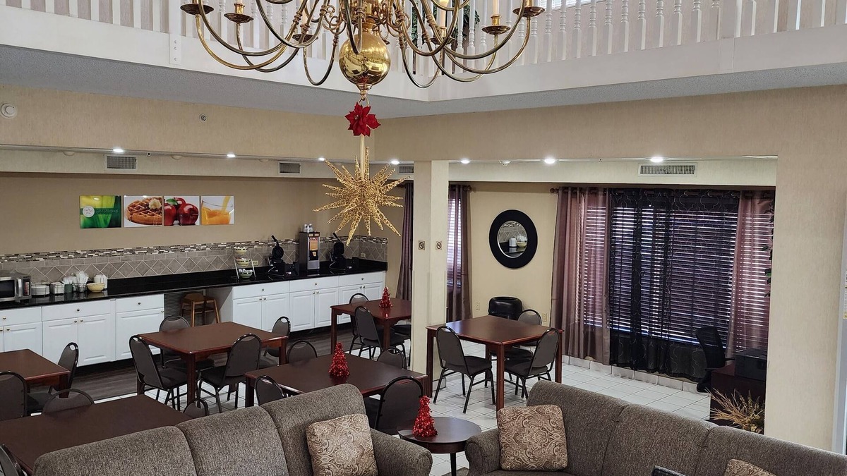 Bellville Hotel | Quality Inn & Suites Bellville - Mansfield