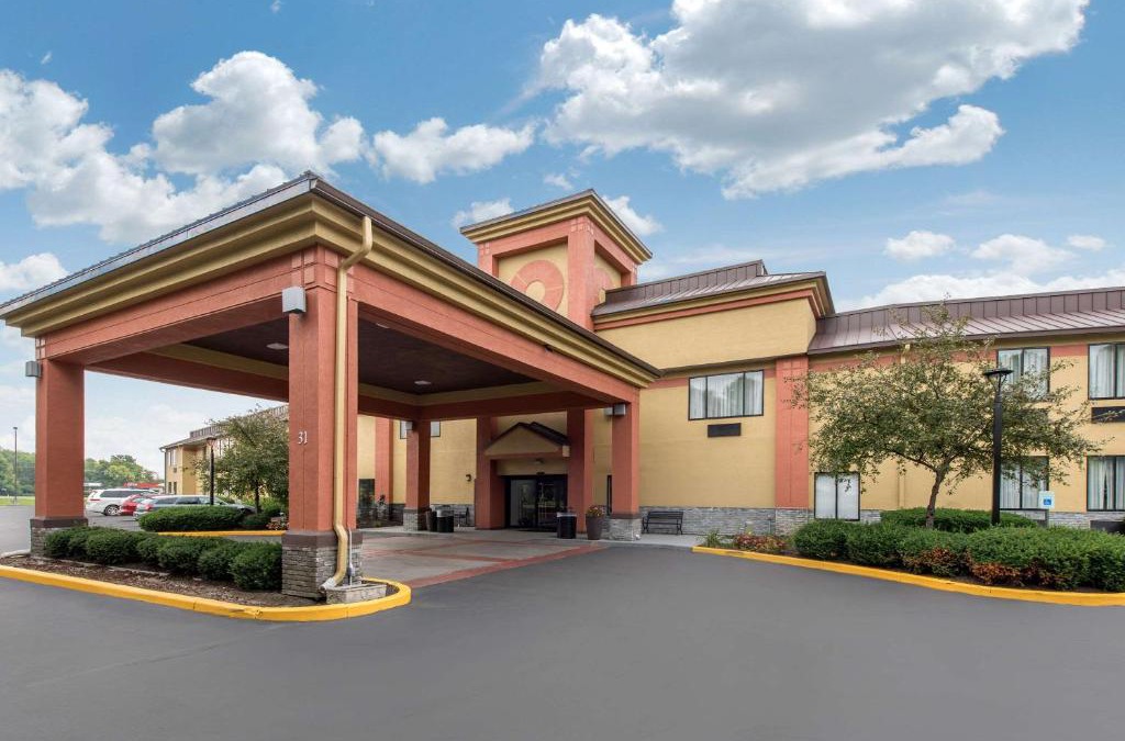 Brownsburg Hotel | Quality Inn & Suites Brownsburg - Indianapolis West