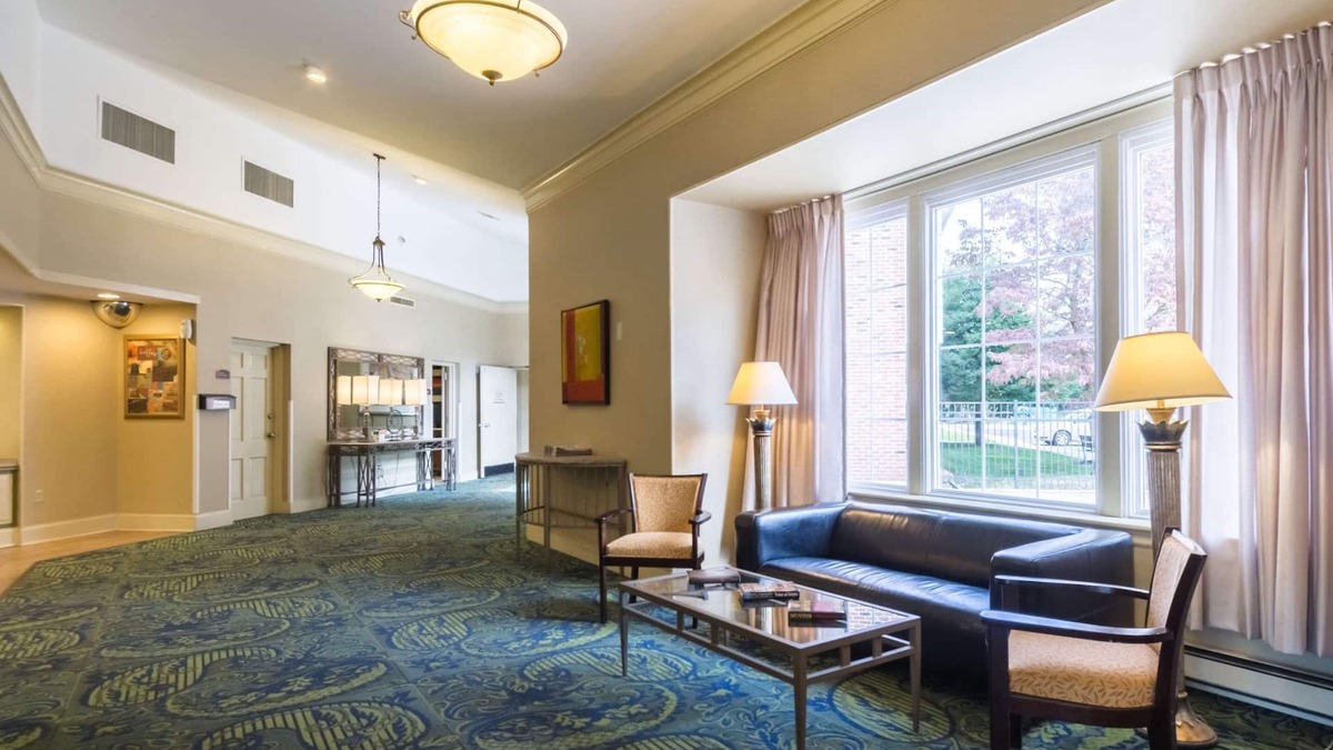 West Chester Hotel | Quality Inn & Suites Conference Center