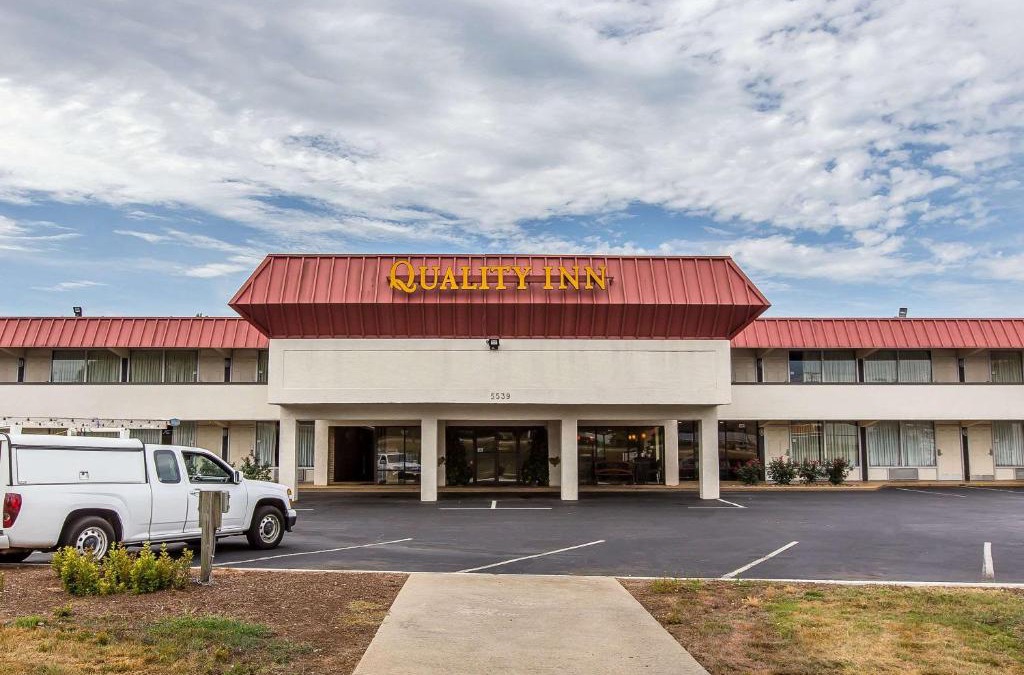 Easley Hotel | Quality Inn & Suites Easley - Greenville