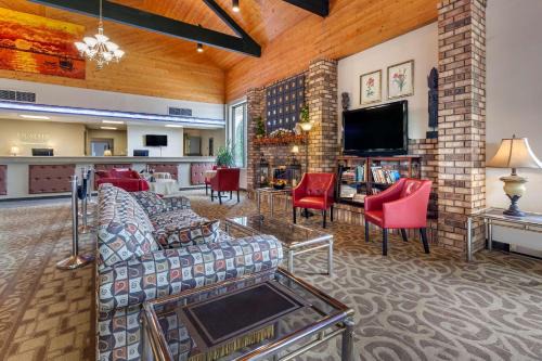 Escanaba Hotel | Quality Inn & Suites Escanaba North