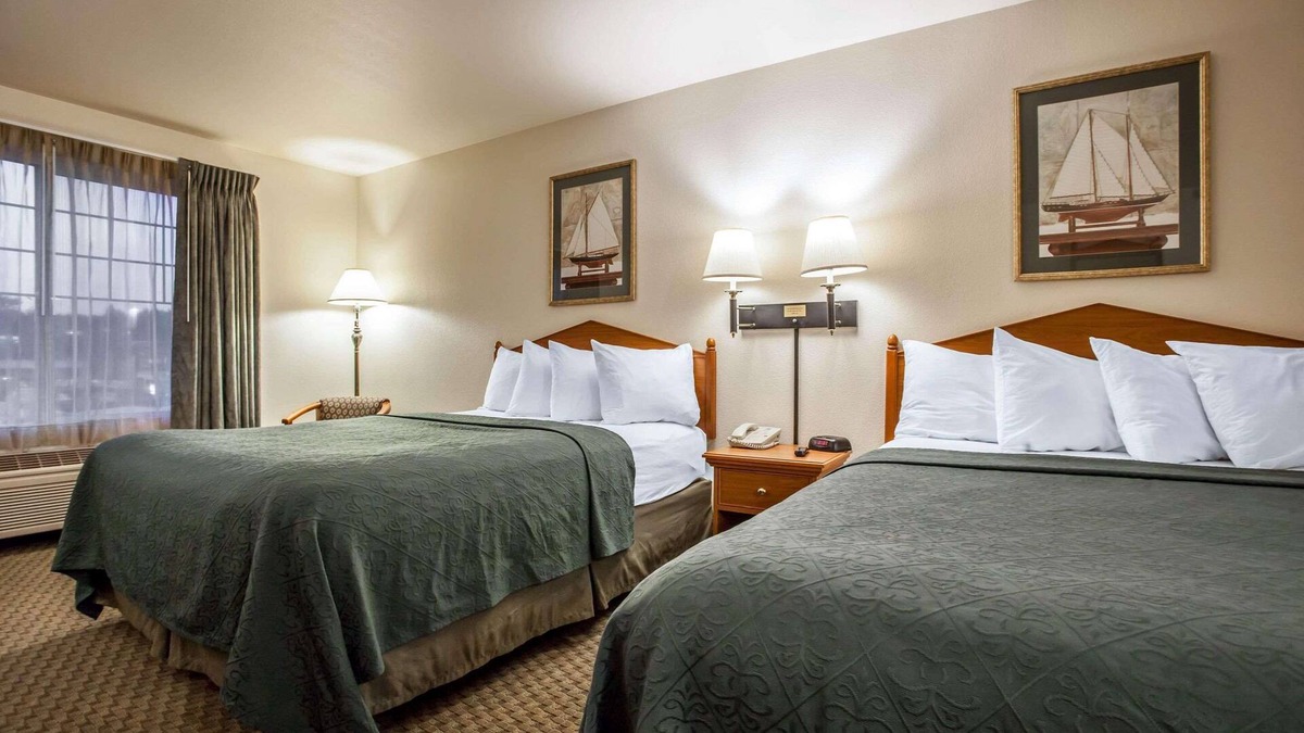 Federal Way Hotel | Quality Inn & Suites Federal Way - Seattle