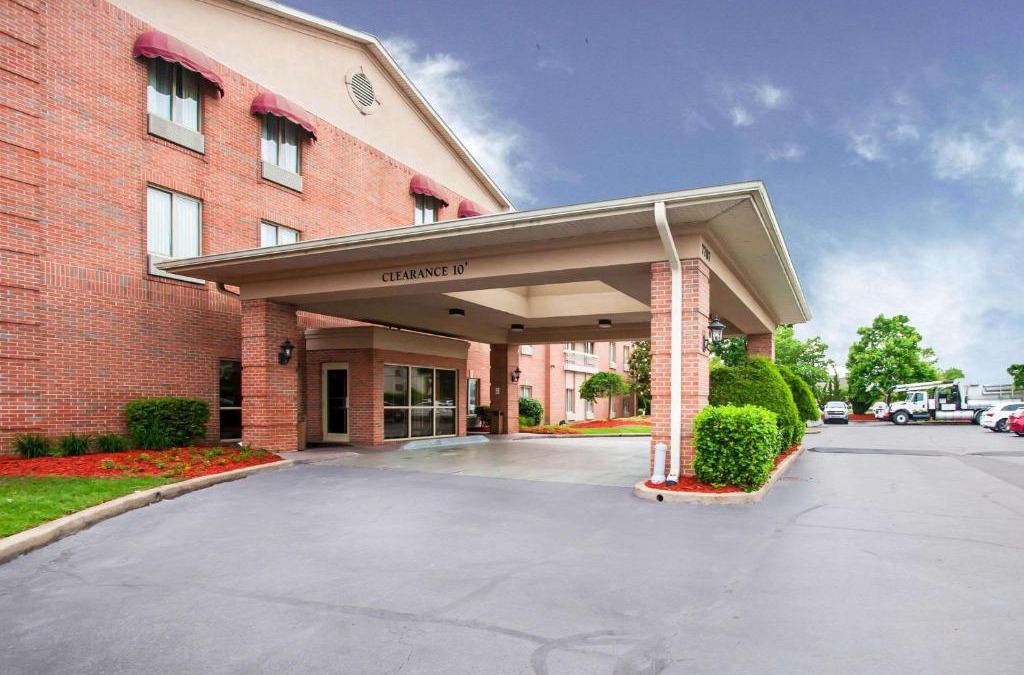Germantown Hotel | Quality Inn & Suites Germantown North