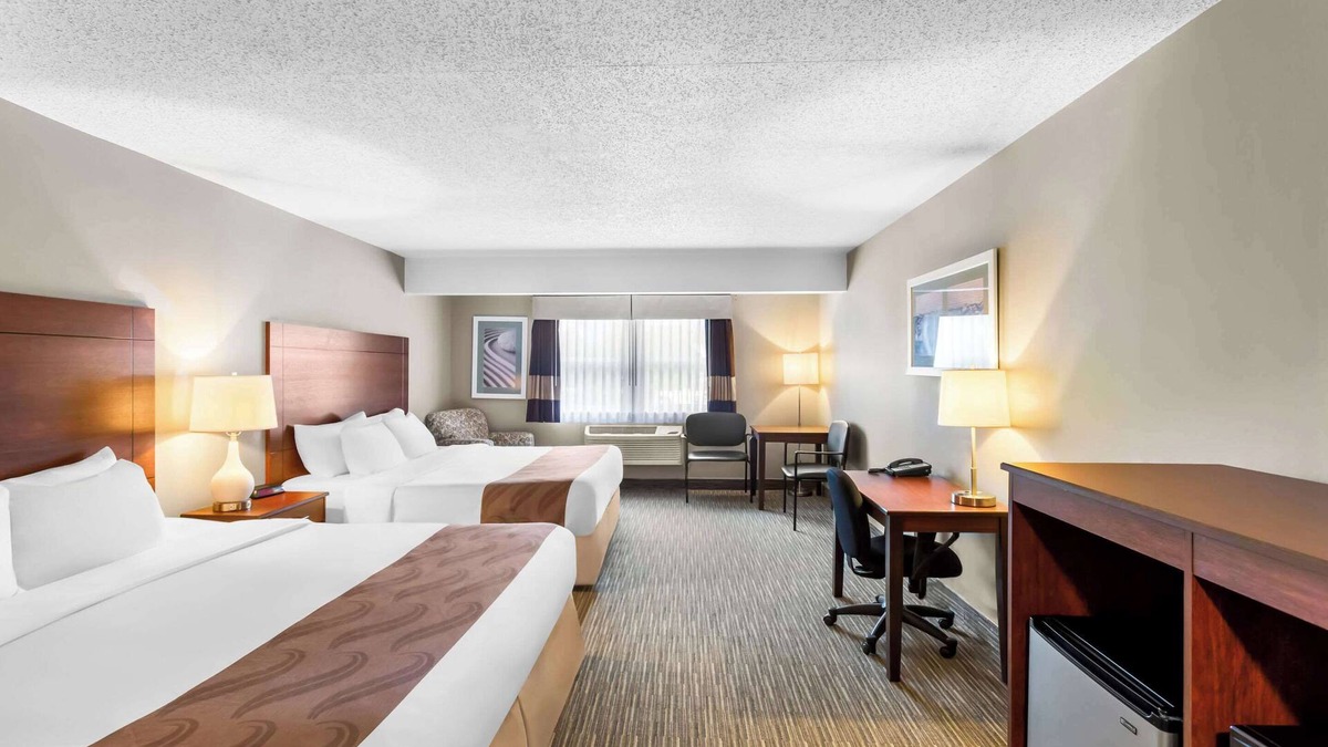 Gorham Hotel | Quality Inn & Suites Gorham Riverside