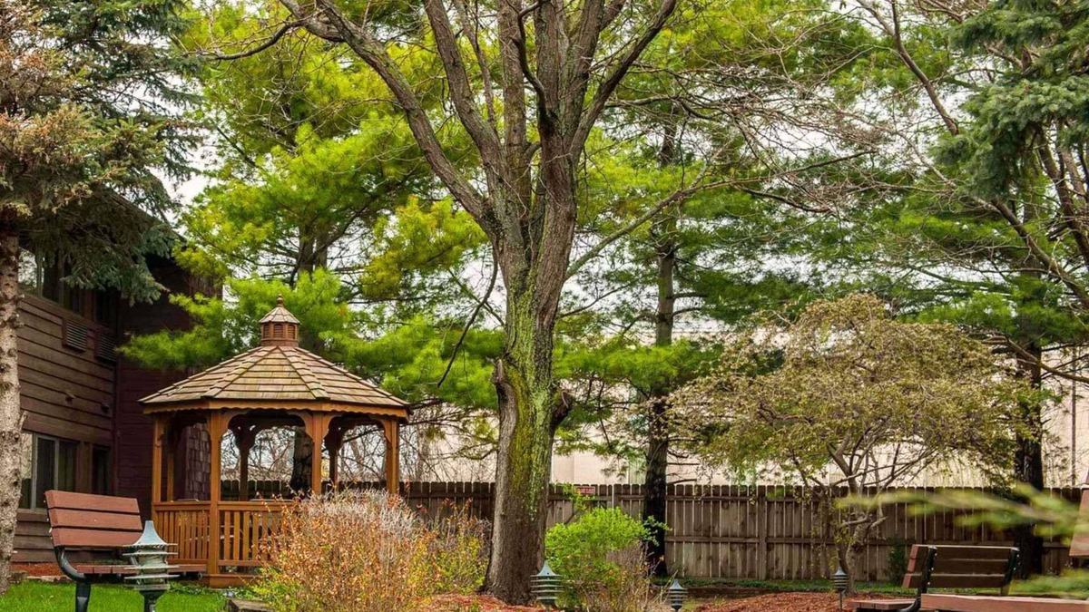 Goshen Hotel | Quality Inn & Suites Goshen