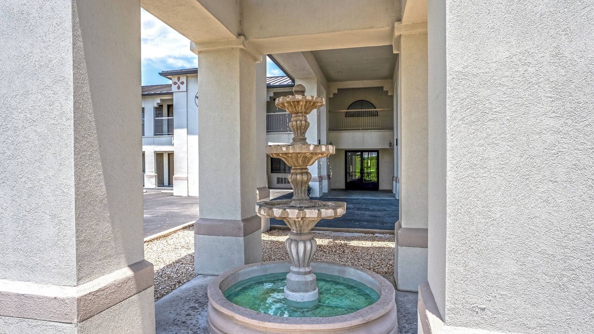 Junction Hotel | Quality Inn & Suites Junction