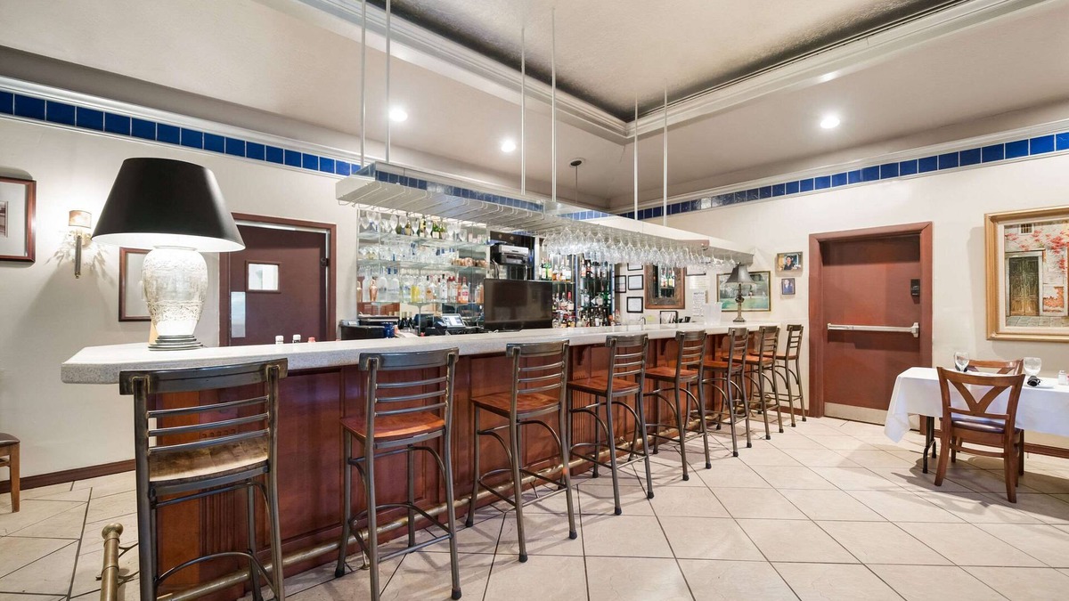 Lufkin Hotel | Quality Inn & Suites Lufkin