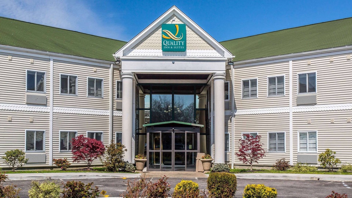 Middletown Hotel | Quality Inn & Suites Middletown - Newport