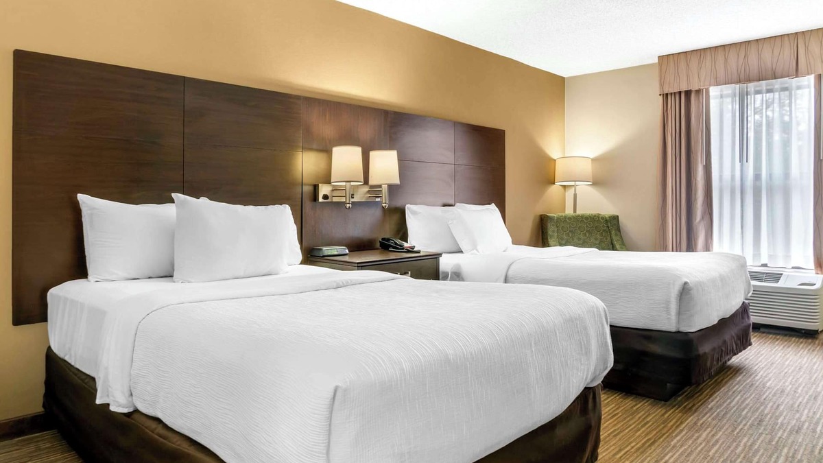 Monroe Hotel | Quality Inn & Suites Monroe