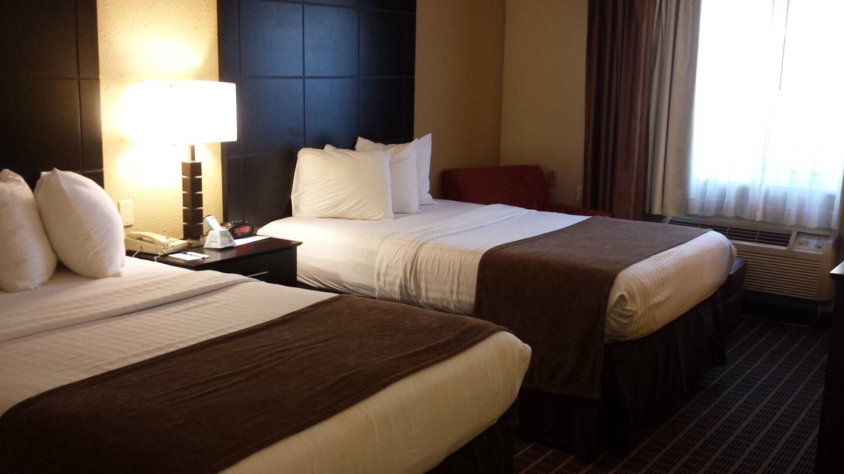 Star City Hotel | Quality Inn & Suites Morgantown - University Area