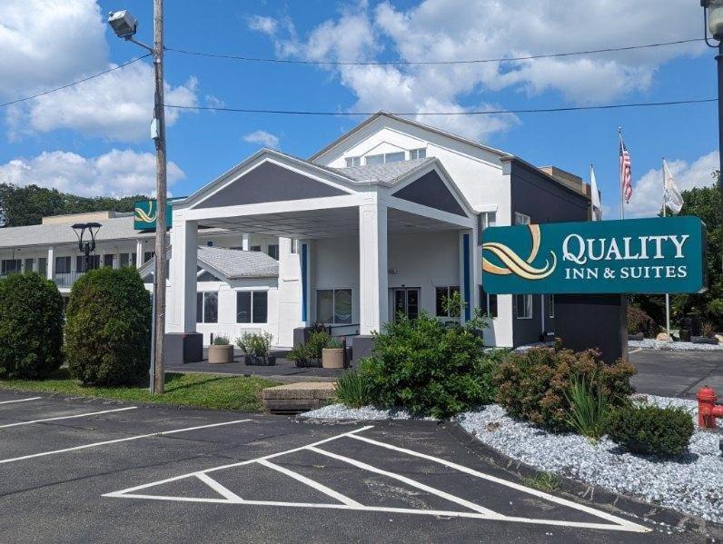 Northampton Hotel | Quality Inn & Suites Northampton - Amherst