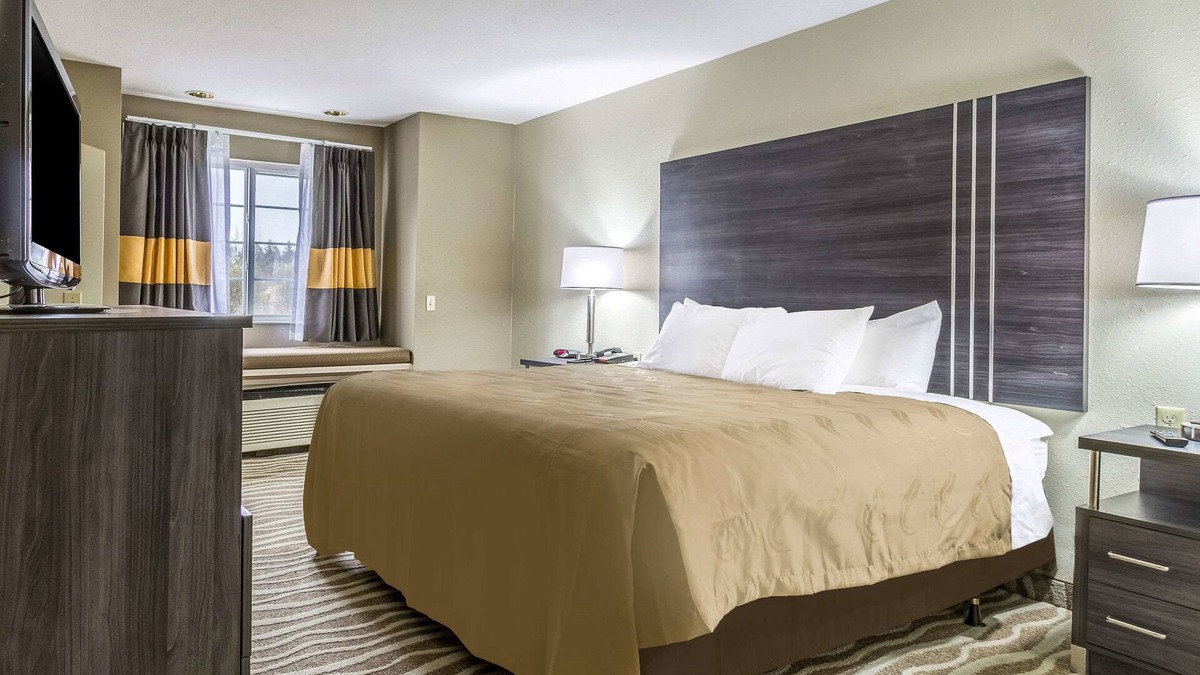 North Lima Hotel | Quality Inn & Suites North Lima - Boardman