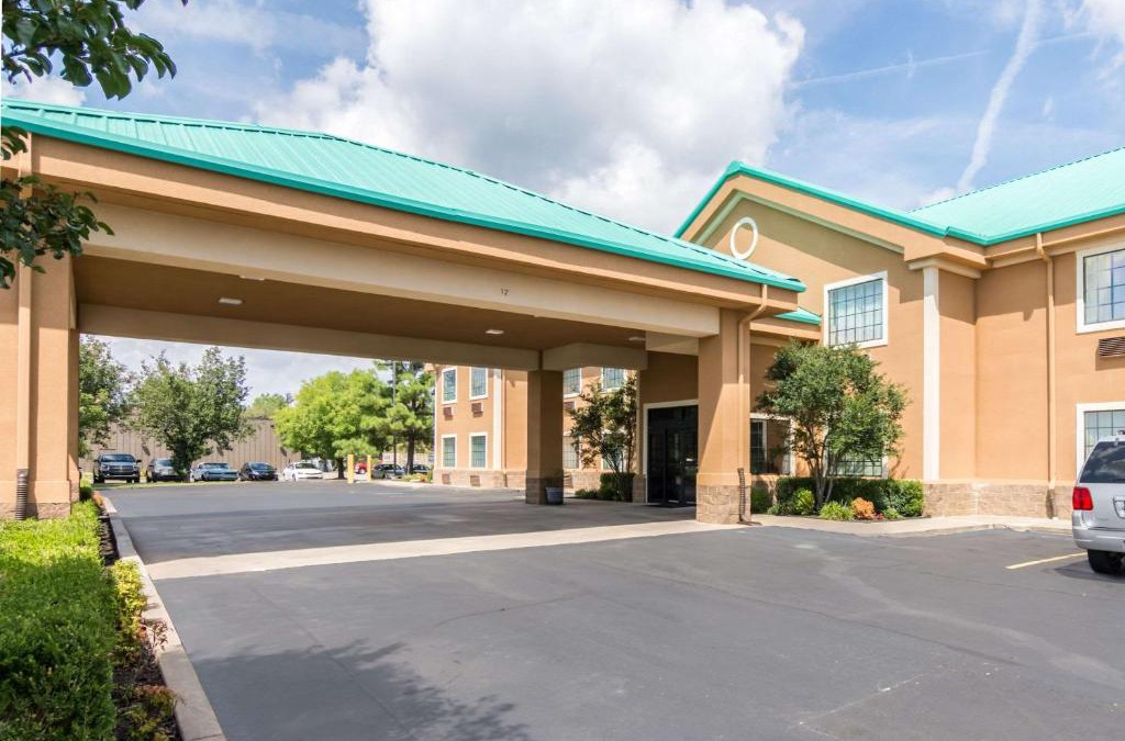 Alma Hotel | Quality Inn & Suites of Alma - Northeast from Fort Smith