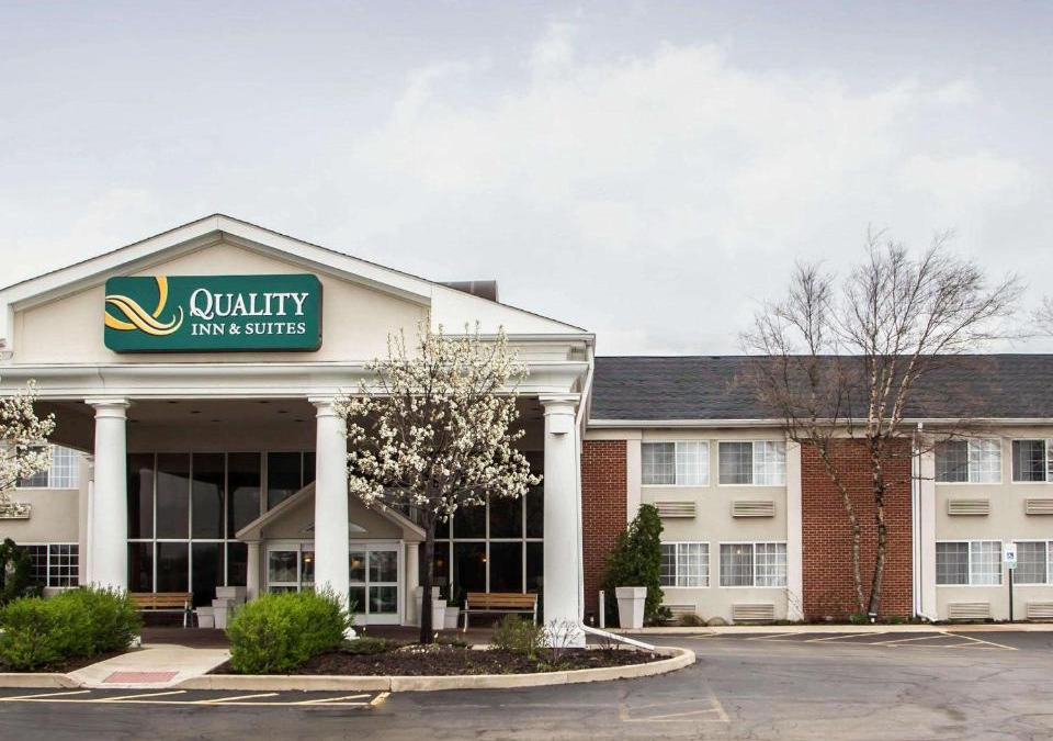 St. Charles Hotel | Quality Inn & Suites St Charles -West Chicago