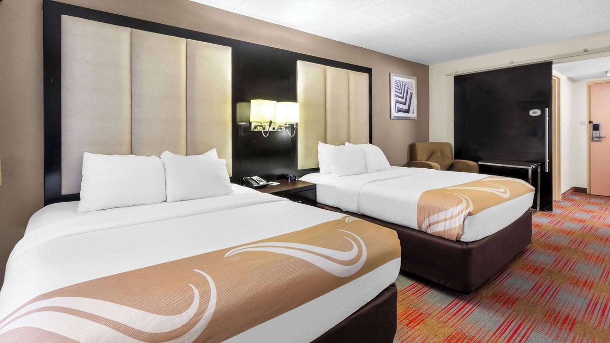 Altoona Hotel | Quality Inn & Suites