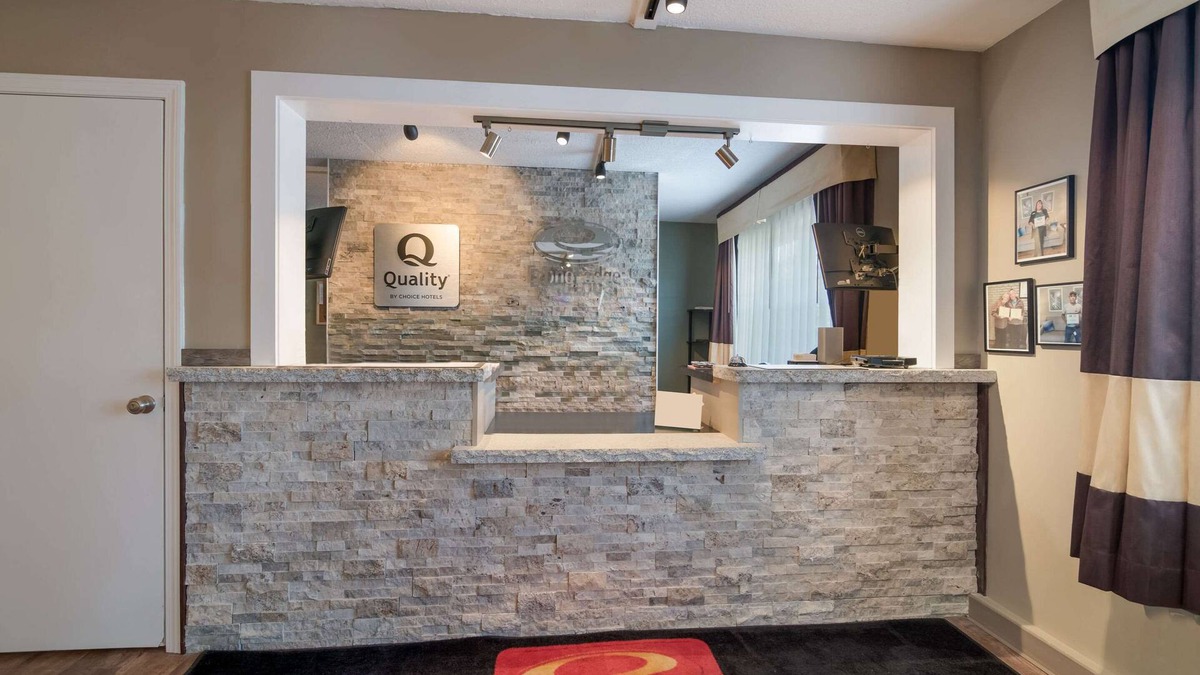 Danville Hotel | Quality Inn & Suites