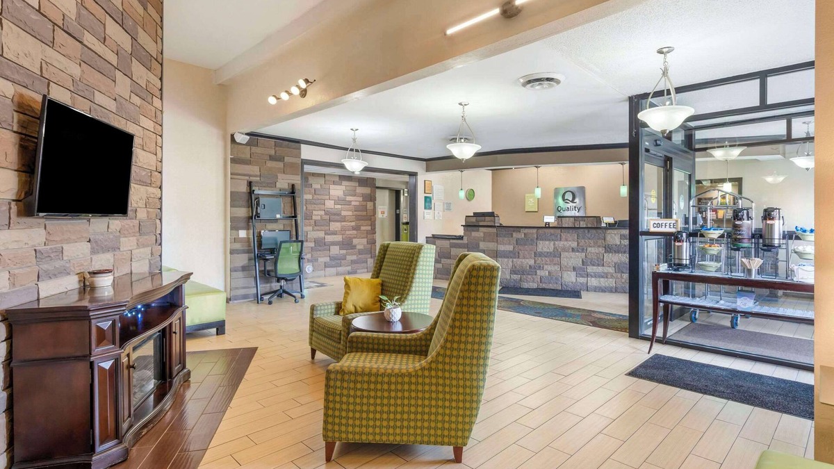 Delaware Hotel | Quality Inn & Suites