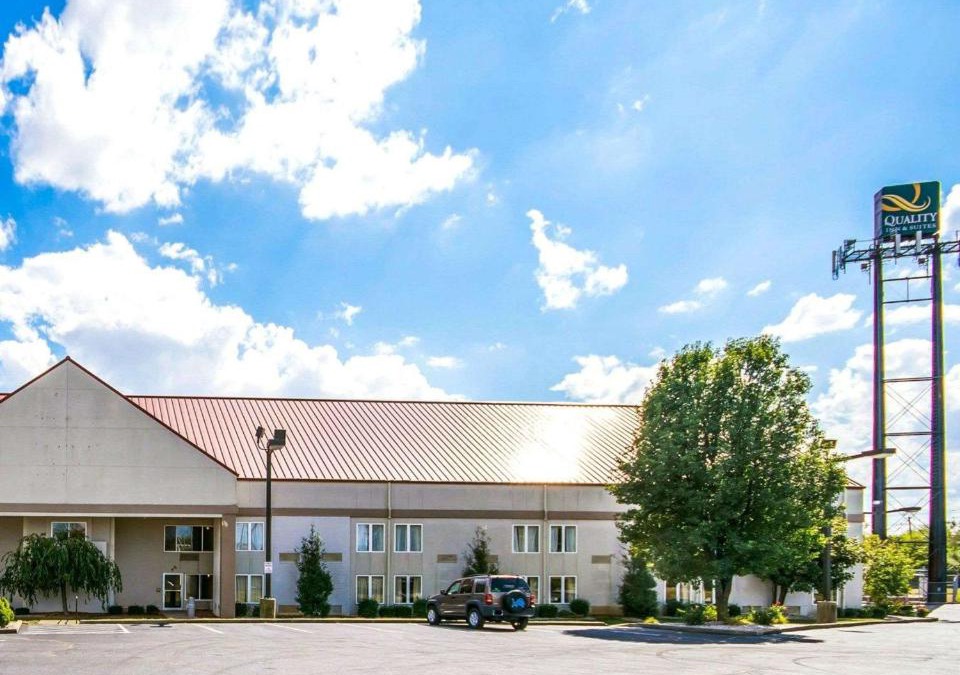 Elizabethtown Hotel | Quality Inn & Suites