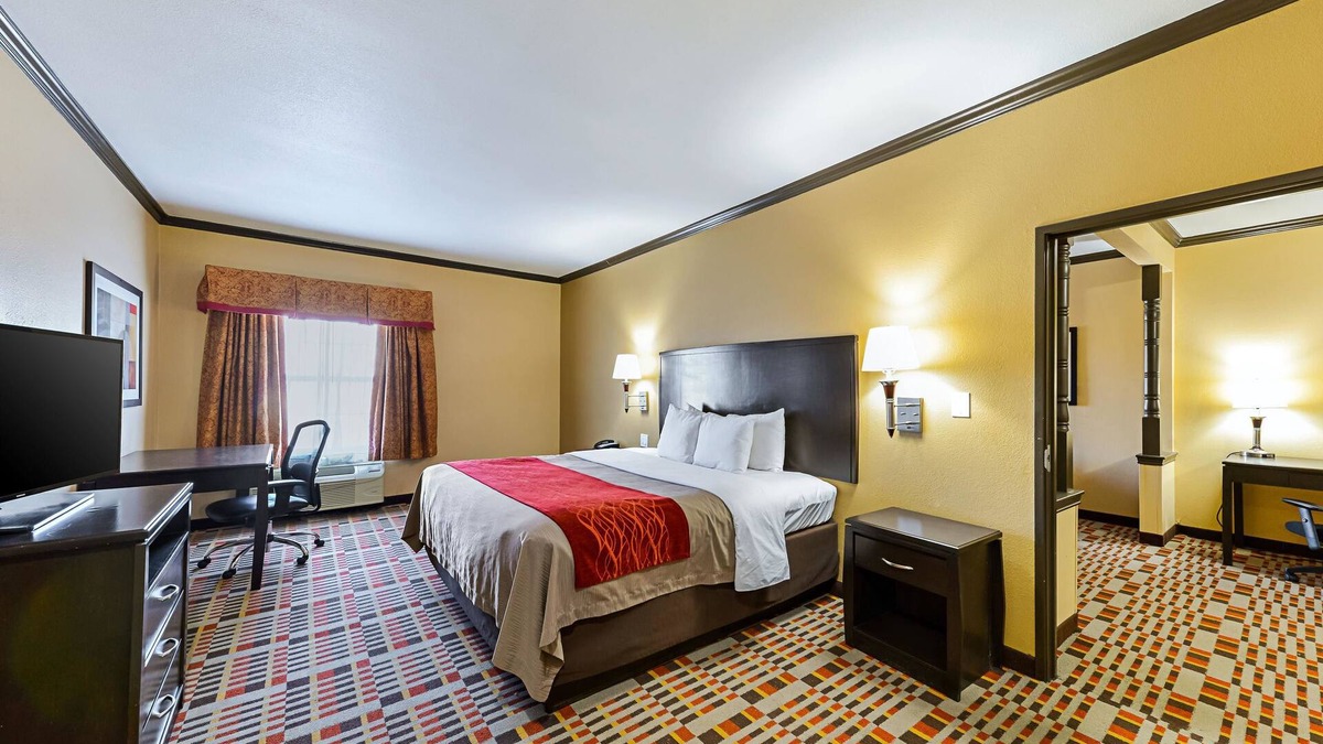 Lubbock Hotel | Quality Inn & Suites