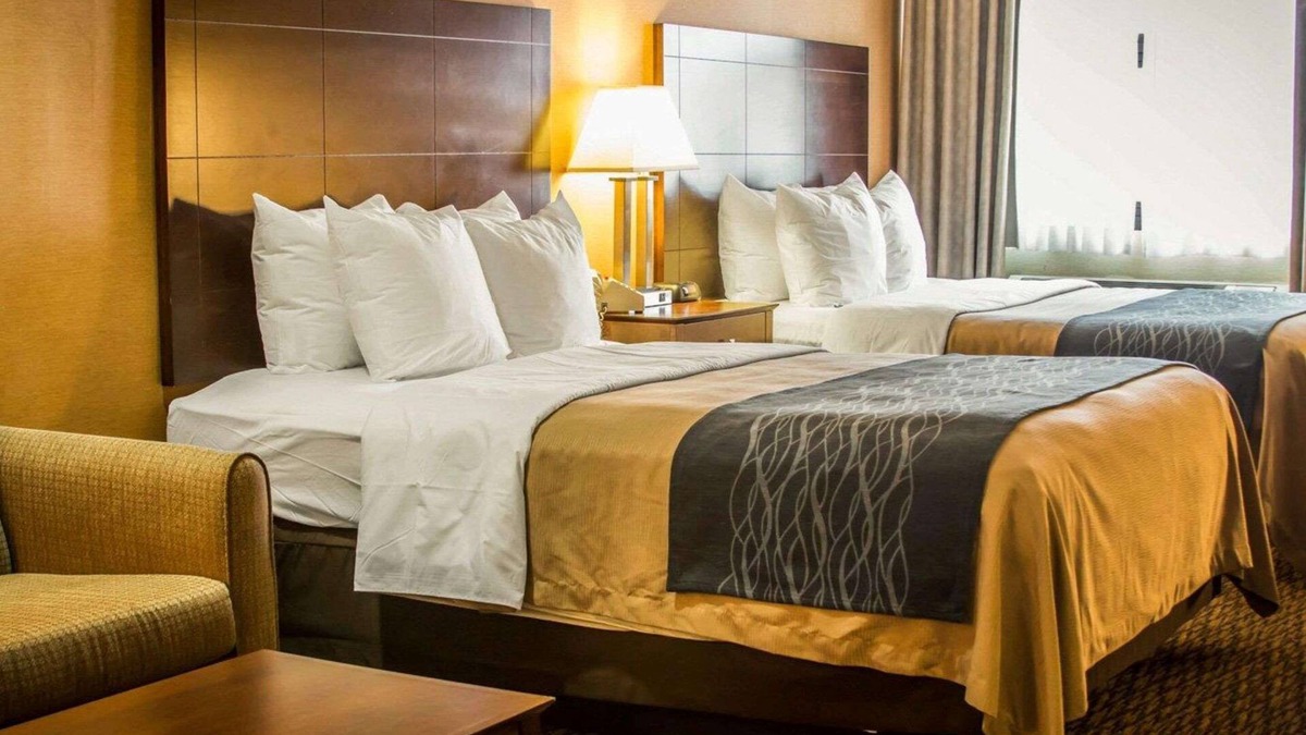Port Huron Hotel | Quality Inn & Suites