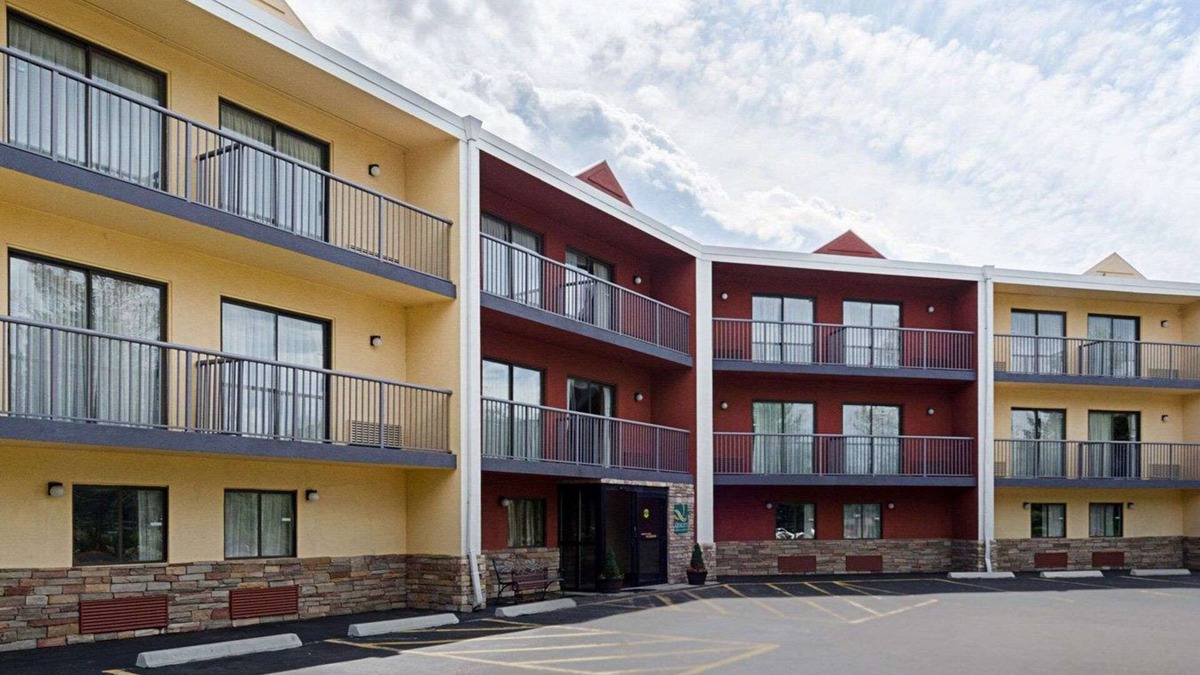 Worcester Hotel | Quality Inn & Suites Worcester
