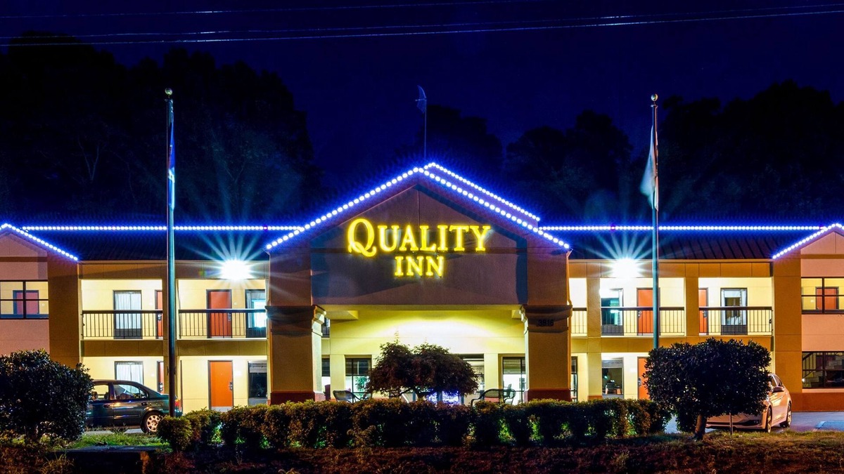 Roanoke Hotel | Quality Inn Tanglewood