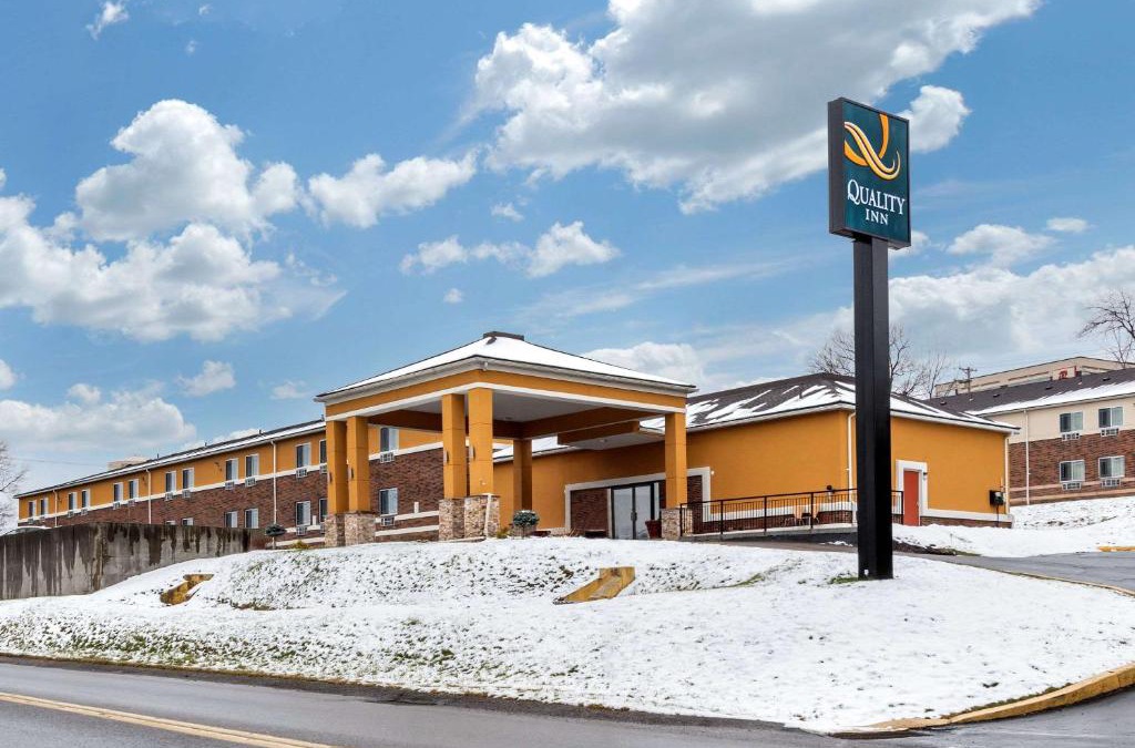 Moon Township Hotel | Quality Inn