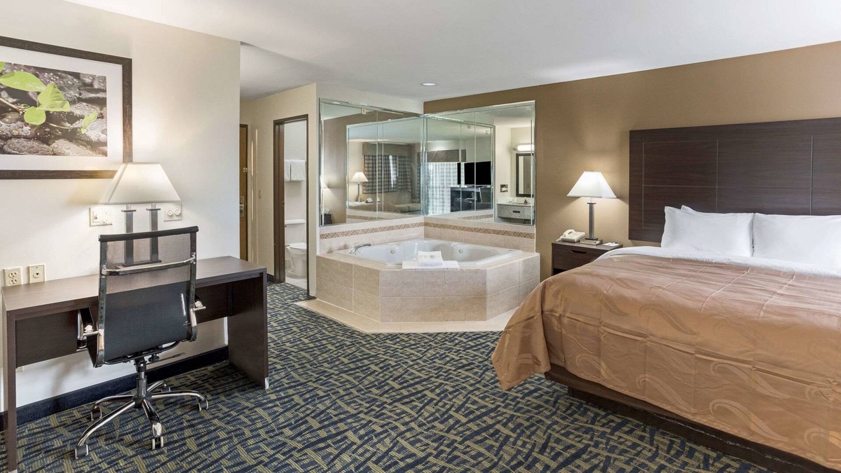 Rochelle Hotel | Quality Inn