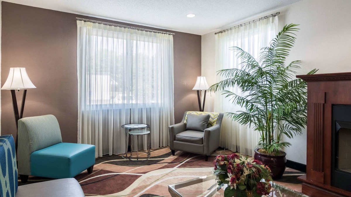 Warsaw Hotel | Quality Inn Warsaw near Rappahannock River