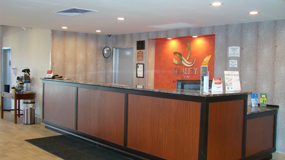 West Springfield Hotel | Quality Inn West Springfield