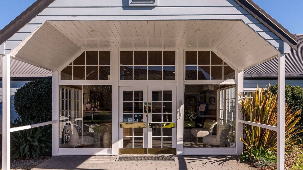 Rangatira Park Hotel | Quality Suites Huka Falls