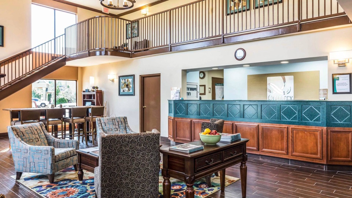 Paducah Hotel | Quality Suites Paducah I-24