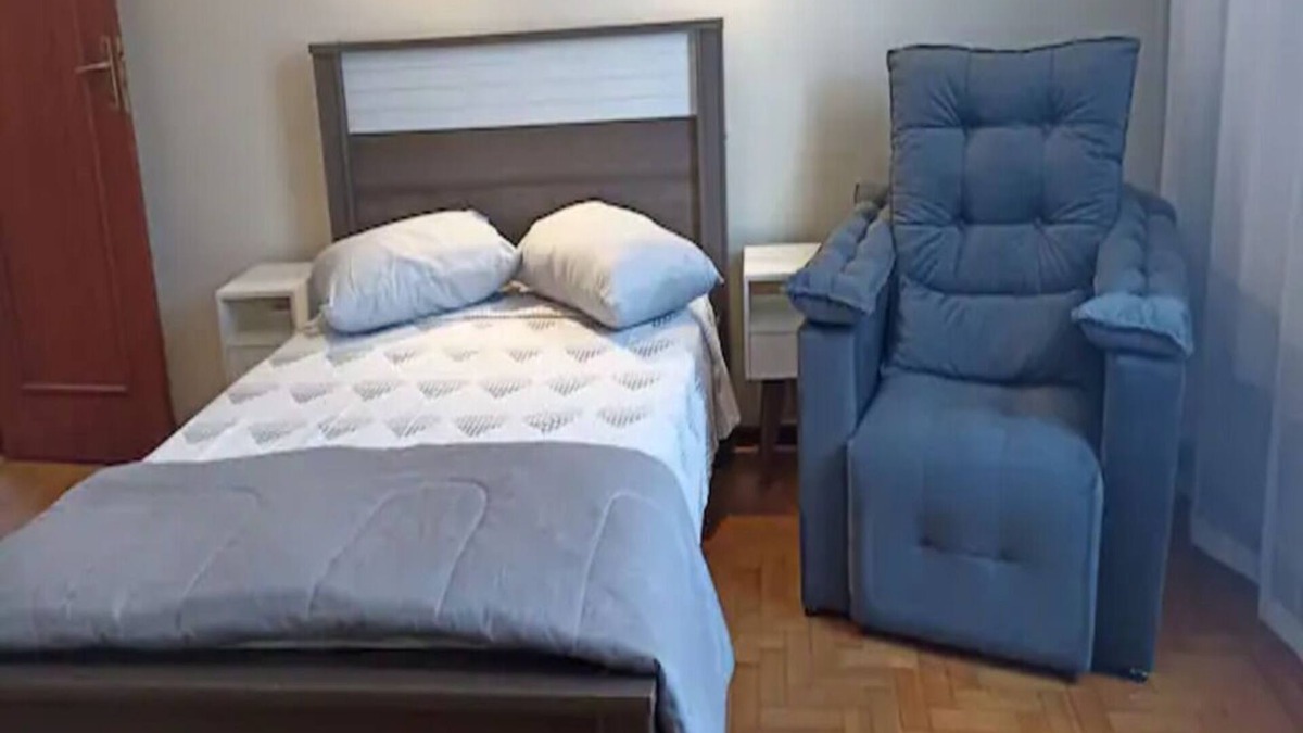 Partenon House | Quarto em Casa Aconchegante - Perto de Tudo