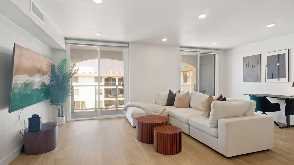 Marina del Rey Apartment | Quartz Nook - Elegant 1BR Zen garden View Marina Side