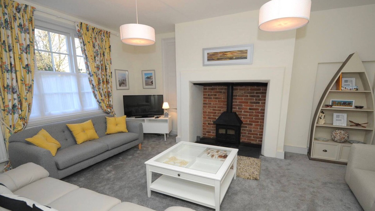 Christchurch House | Quay Corner, 5 bed house, Christchurch Dorset