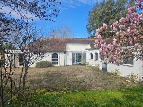Guildford House | Queen Anne Cottage
