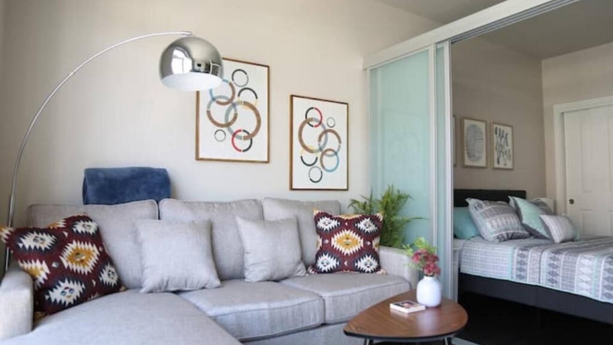 Lower Queen Anne Apartment | Queen Anne Retreat ★ 1 Block from CPA! ★ Free Parking!
