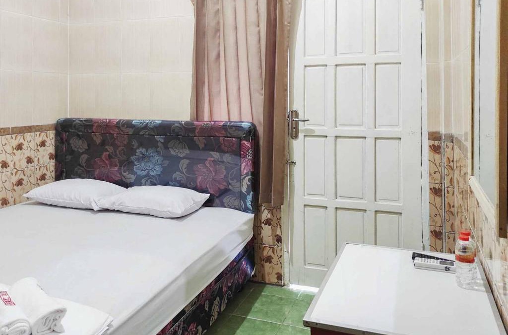 Kediri Hotel | Queen Asri Mitra RedDoorz