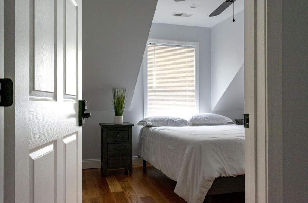Stoneham House | Queen Bed - Boston - RM 2