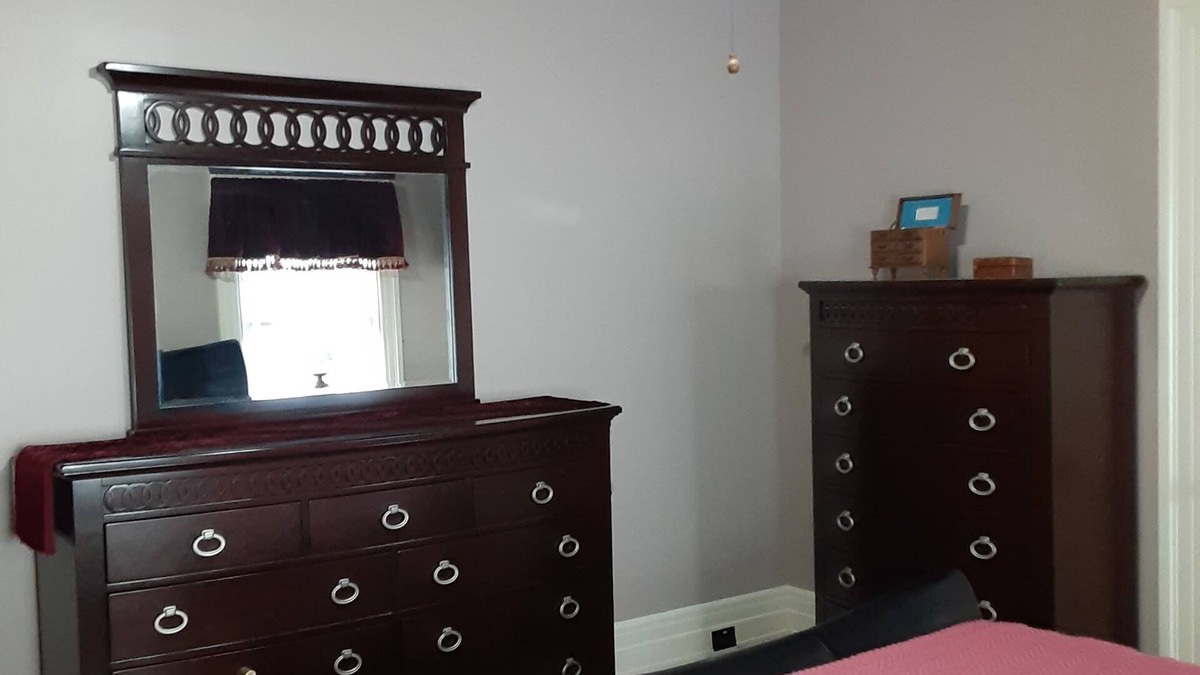 Downtown Toledo House | Queen Bed in Historic Victorian Bed and Breakfast