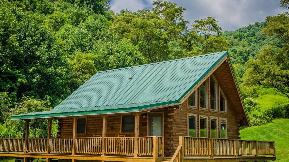 Davis Cabin | ✧Queen Cabin - wait until you see the BATHROOM!
