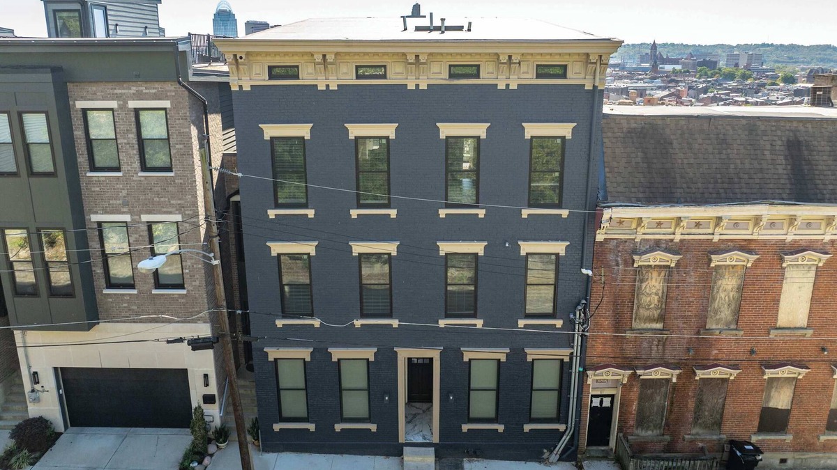 Mount Auburn House | Queen City Views Suites