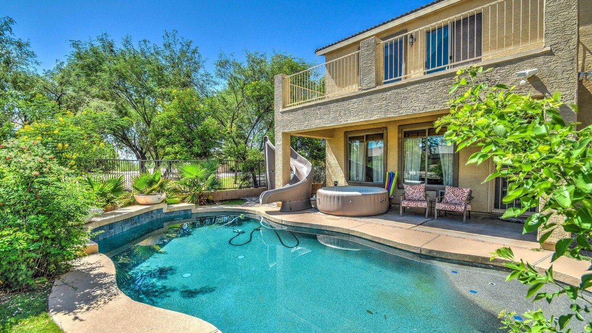 Villages At Queen Creek House | Queen Creek Family Retreat-private pool and waterslide