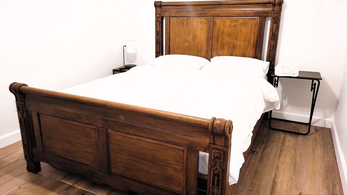 Tallahassee House | Queen room: in a duplex near FSU, shared bath-3