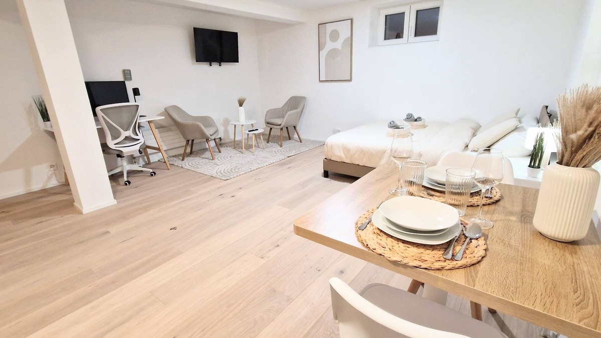 St. Gallen Apartment | Queen-size bed, top-equipped workplace, free parking space