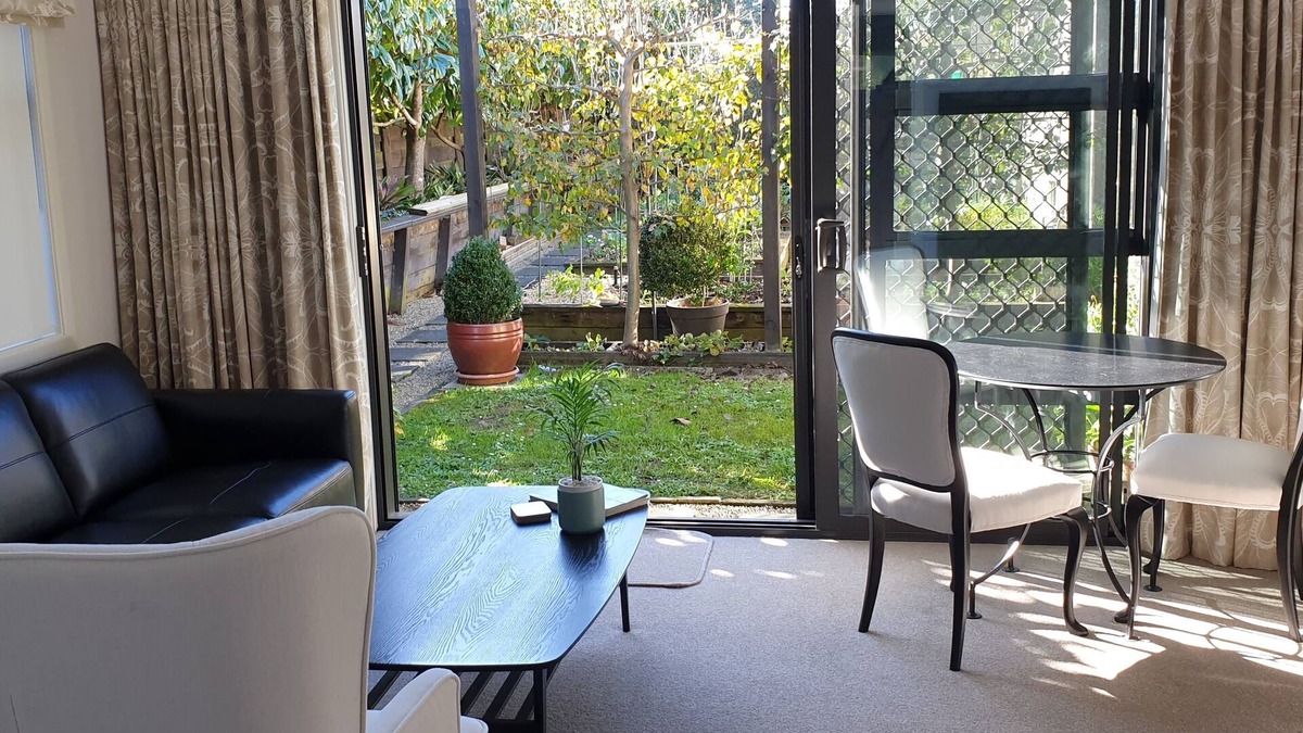 Hamilton House | Queenwood, Private Quiet Guest House
