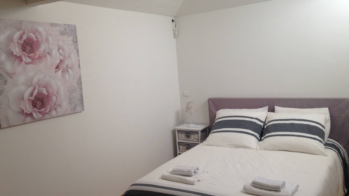 Roquecor Cottage | Quercy stone dovecote - sleeps 2