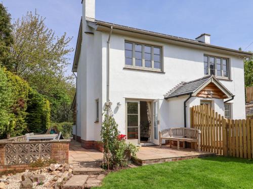 Sidmouth Apartment | Questant Lodge